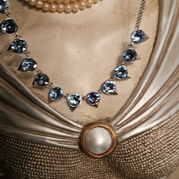 Blue Rhinestone Crystal Necklace - Picture 2 of 4